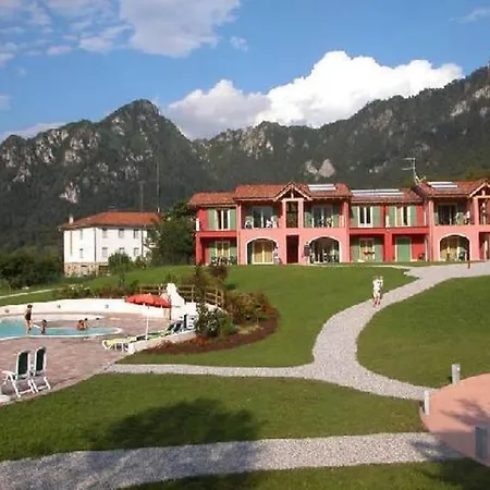 Vico Super Resort Crone